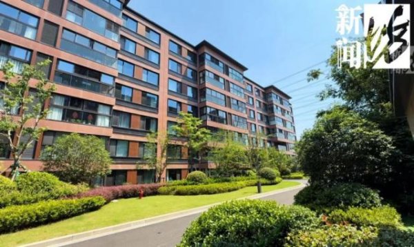 美美配资 上海一小区电梯频频失重急坠，原因“甩锅”黄梅天？
